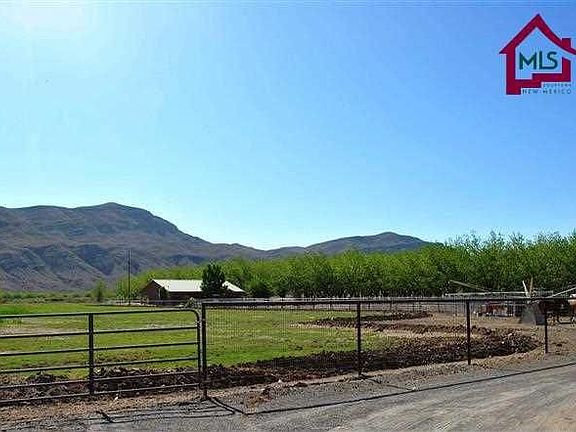 2nd image of 8739 N Valley Dr