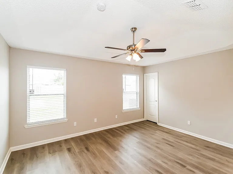 1266 Summit Oaks Dr E — Photo 13