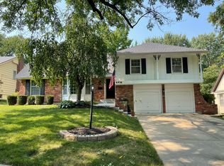8936 Hadley Pl, Overland Park, KS 66212