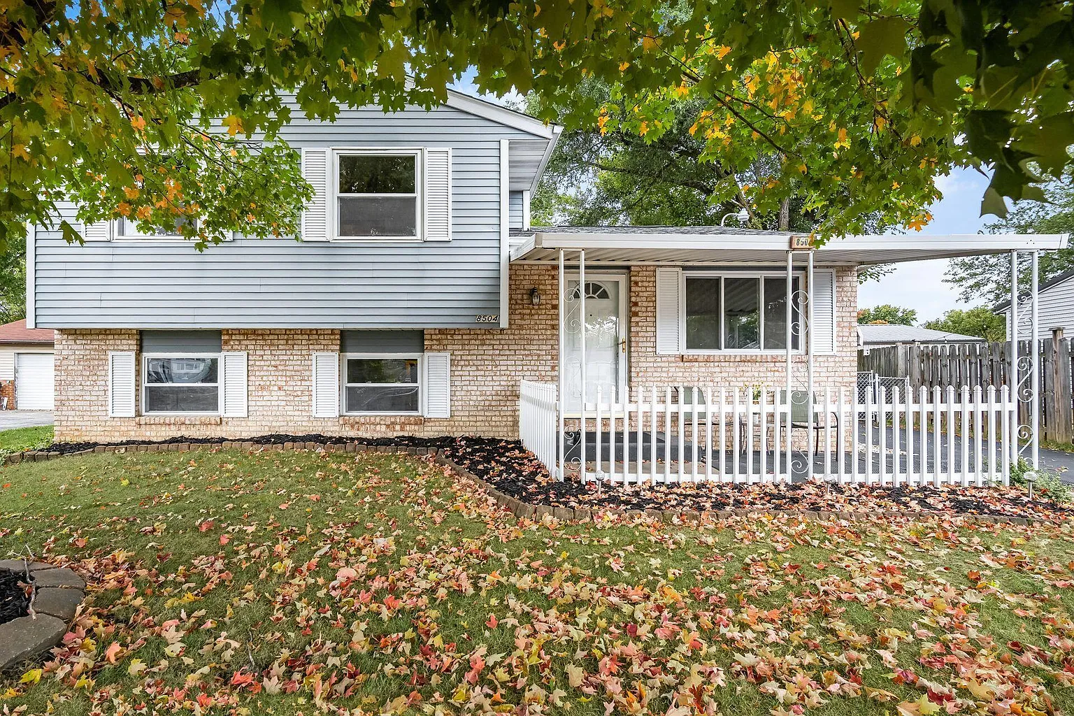 8504 Blue Lake Cir photo 1