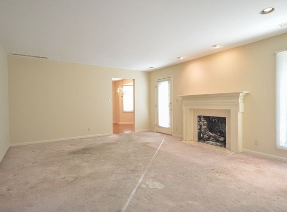 3rd image of 7923 E Cherry St