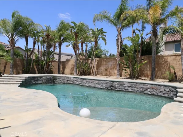 7846 Hall Ave, Corona, CA 92880