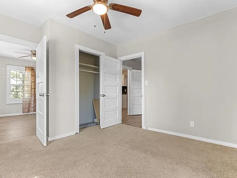 2164 Monroe Ave — Photo 13