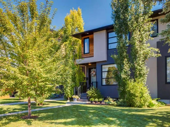 4624 W 83rd St NW, Calgary, AB T3B 2R2