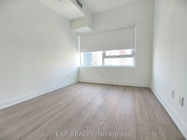 609 Sherbourne St #1704 — Photo 15