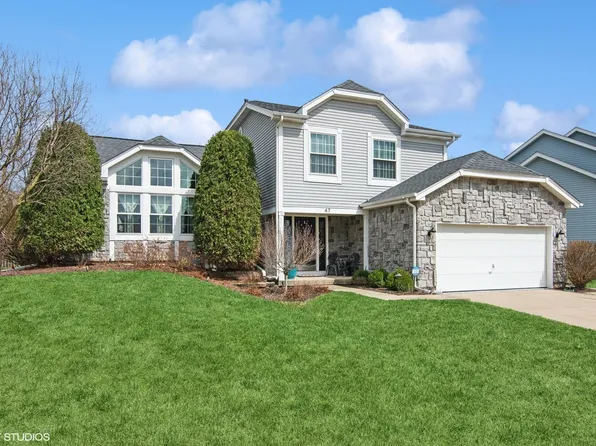 47 White Fence Trl, Streamwood, IL 60107