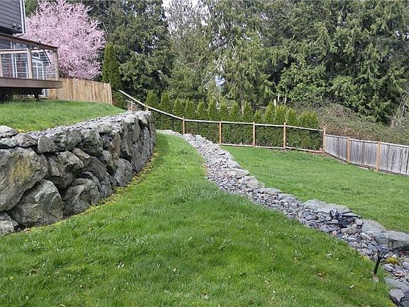 3rd image of 26517 Fox Hill Dr N