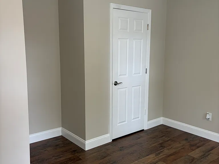 8724 Shoreham Blvd — Photo 21
