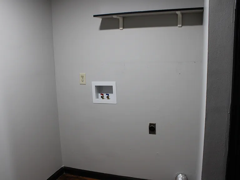 1 bed, 1.0 bath, 547 sqft, $900 — Photo 24