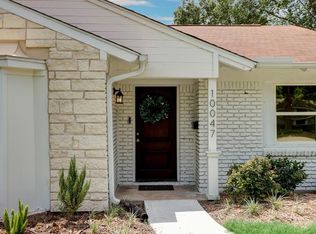 10047 Timberoak Dr, Houston, TX 77080