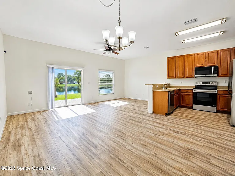 2690 Revolution St #105 — Photo 4