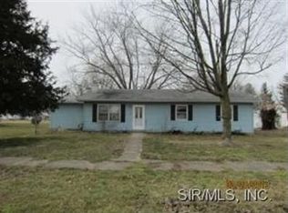 125 N Front St, Ramsey, IL 62080