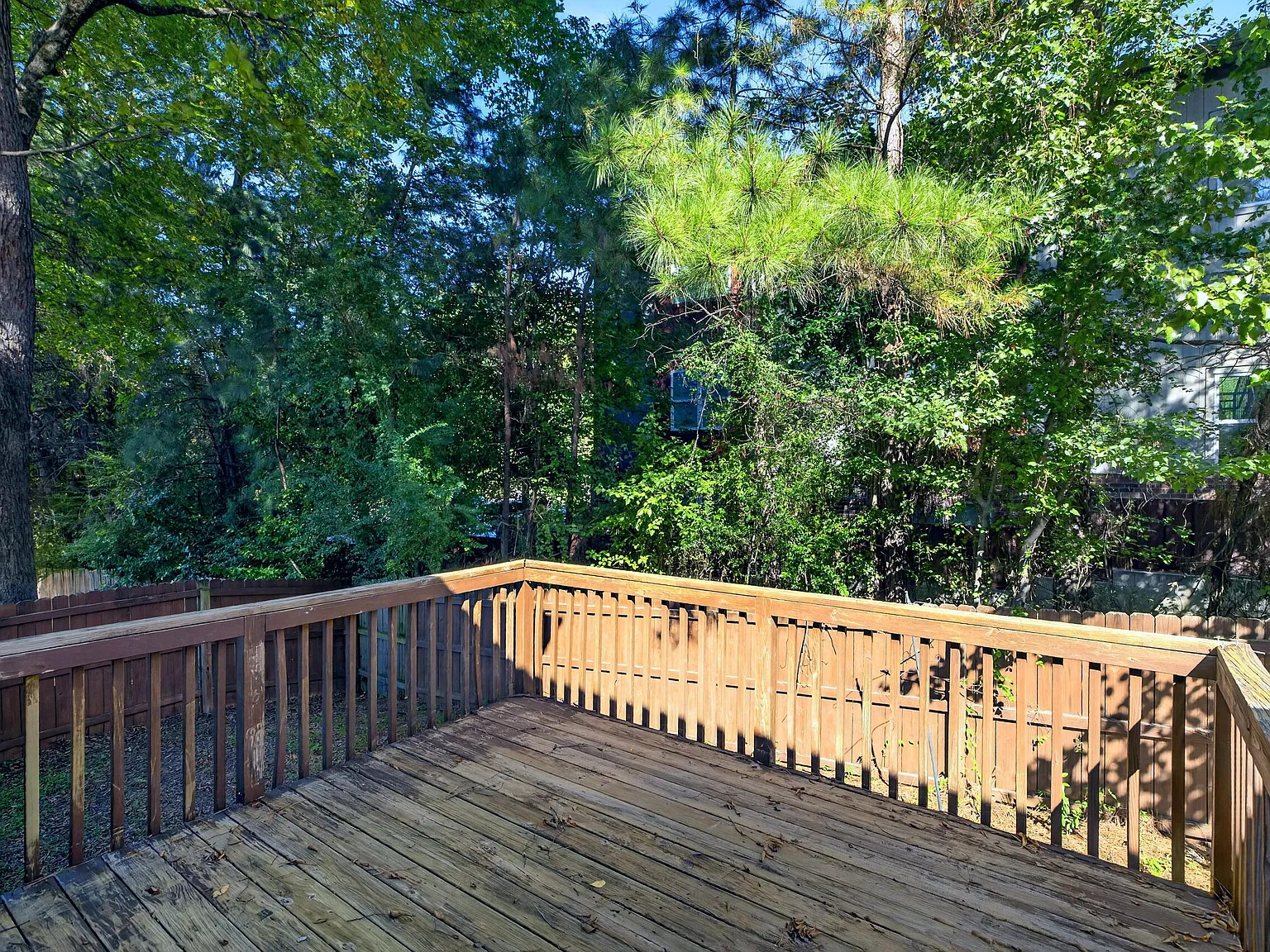 4 bed, 2.5 bath, 2100 sqft, $1,975 — Photo 4