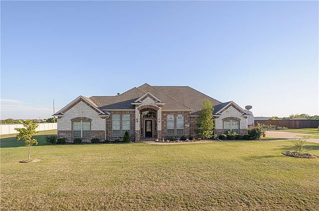 1st image of 125 Kelly Dr