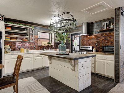 115 W Green St, Meeker, OK, 74855