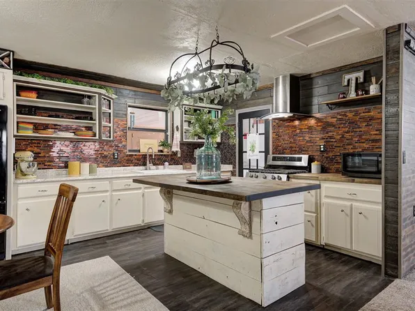 115 W Green St, Meeker, OK 74855