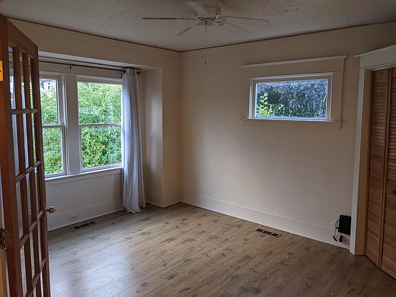 5th image of 3916 SE 71st Ave