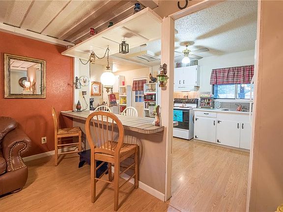 5th image of 4205 King Oaks Ln
