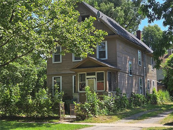 2nd image of 211 Parsells Ave