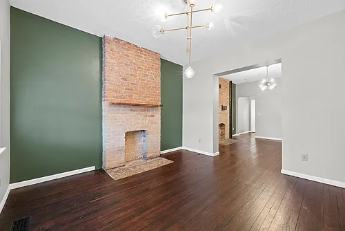 1635 Oak St #1635 Photo 1
