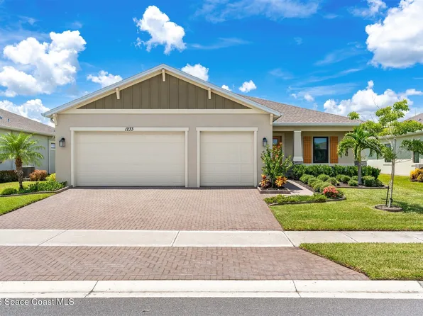 1233 Great Belt Cir, Melbourne, FL 32940
