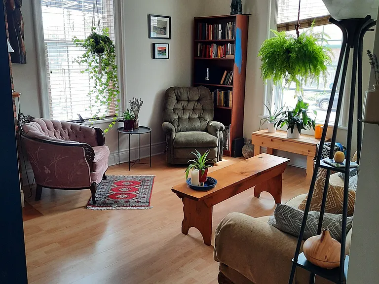 335 Nepean St — Photo 6