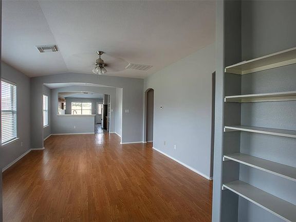 3rd image of 7611 Painted Desert Dr