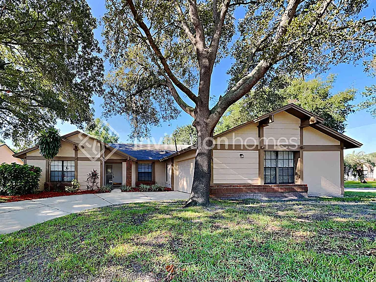 951 Blueberry Hollow Ct — Photo 1