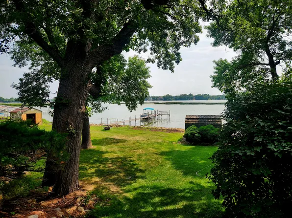 6375 N Shore Dr, Rockford, MN 55373
