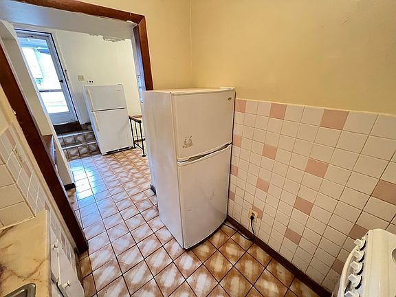5th image of 19 Price Rd #14