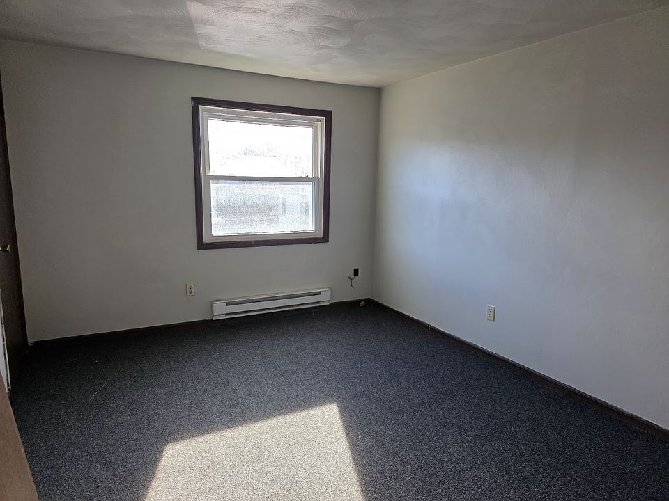 1st image of 2 Broome St APT 4