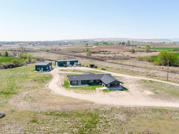 1300 N Big Tree Ln, Kuna, ID 83634
