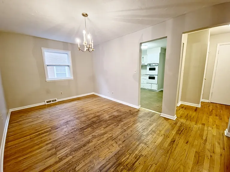 3427 Westbury Rd — Photo 9
