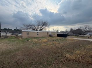 8864 Mid Haven Cir, Granbury, TX 76048