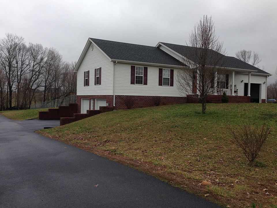 1st image of 130 Cloverdale Dr