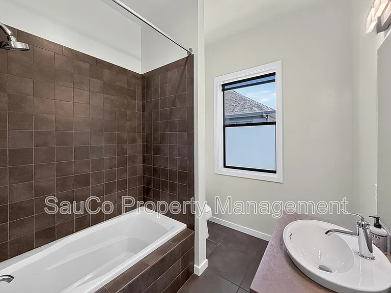 1420 NW 20th Ave — Photo 29
