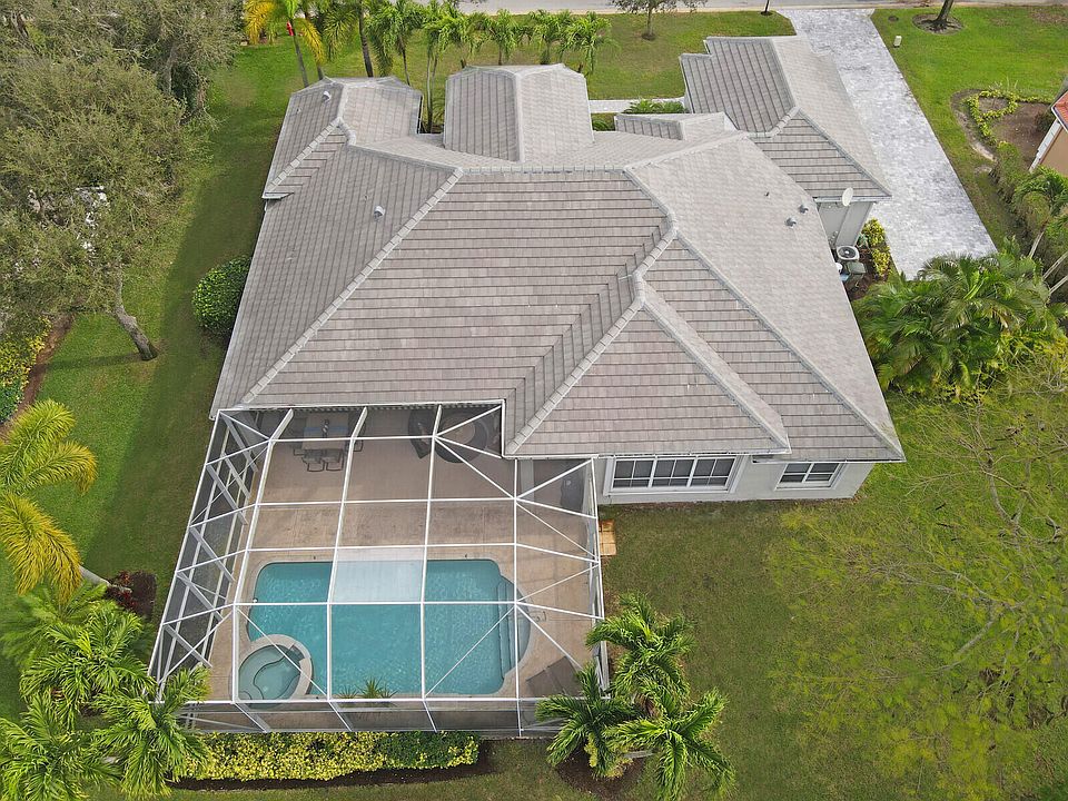 1st image of 887 Forest Glen Lane