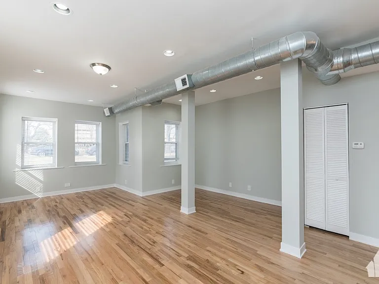 2453 W Logan Blvd #1 — Photo 8