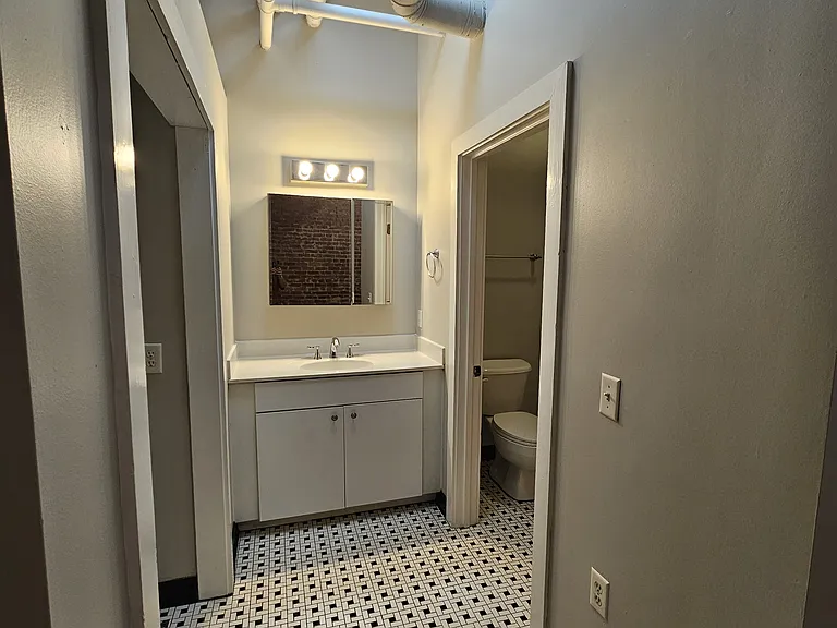 1417 Market St #26 — Photo 11