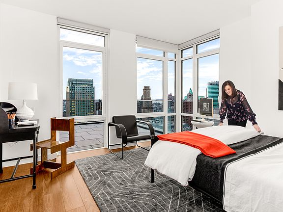 3rd image of 120 Nassau St APT 13F