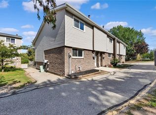 314 Bluevale St N #A, Waterloo, ON N2J4G3