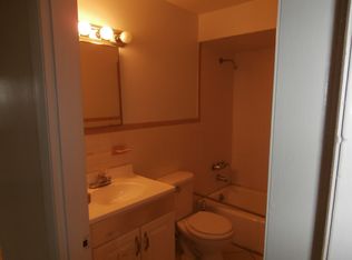 72 Oak St APT 5, Dover, NH 03820