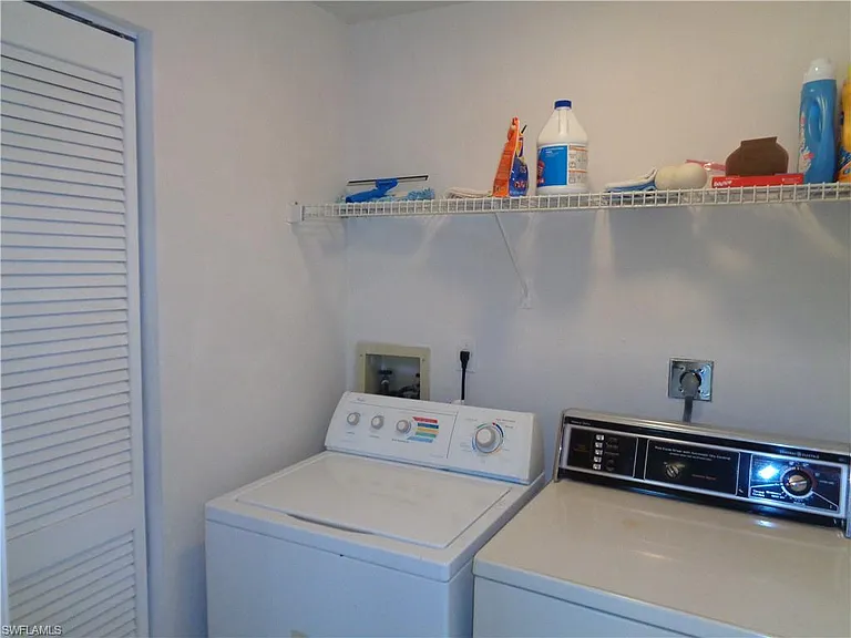 6260 Bellerive Ave #4 — Photo 33