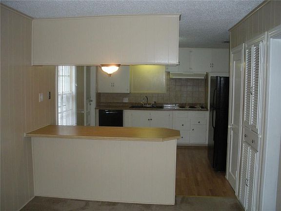 5th image of 409 Bellevue Dr