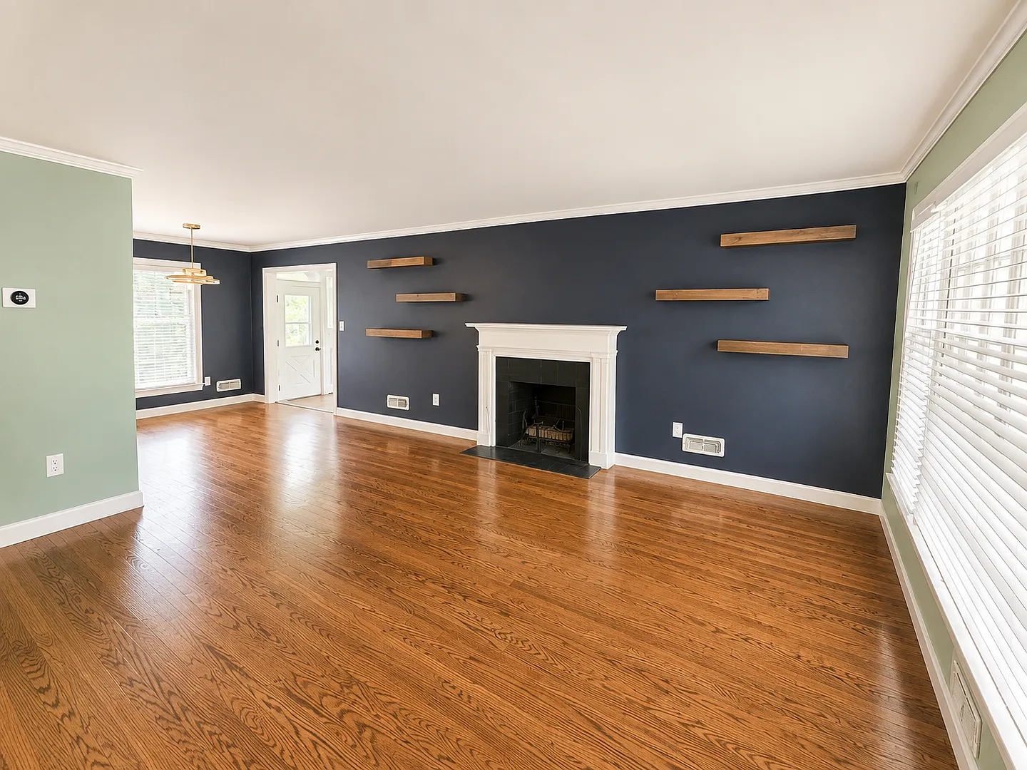 East End Corner Lot - Three bedroom! — Photo 2