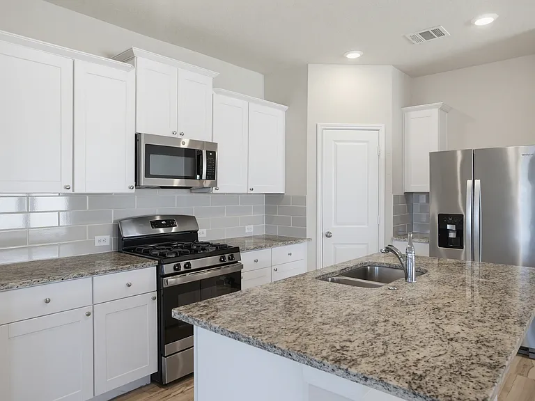 13138 Rosemary Cv — Photo 6