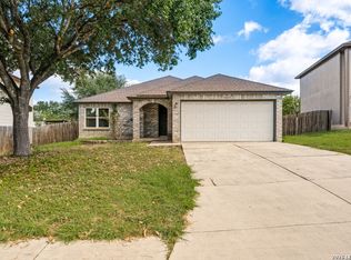 8015 CHESTNUT GATE DR, Converse, TX 78109