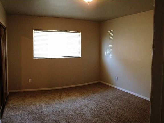 4th image of 833 Angelo Dr