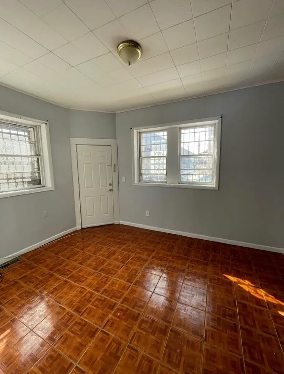 Building Photo - 401 Marshall St #A
