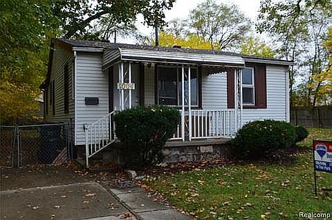 1st image of 1004 E Hayes Ave
